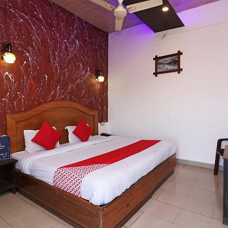 Oyo 74116 Hotel Feel Good Purí Exteriér fotografie