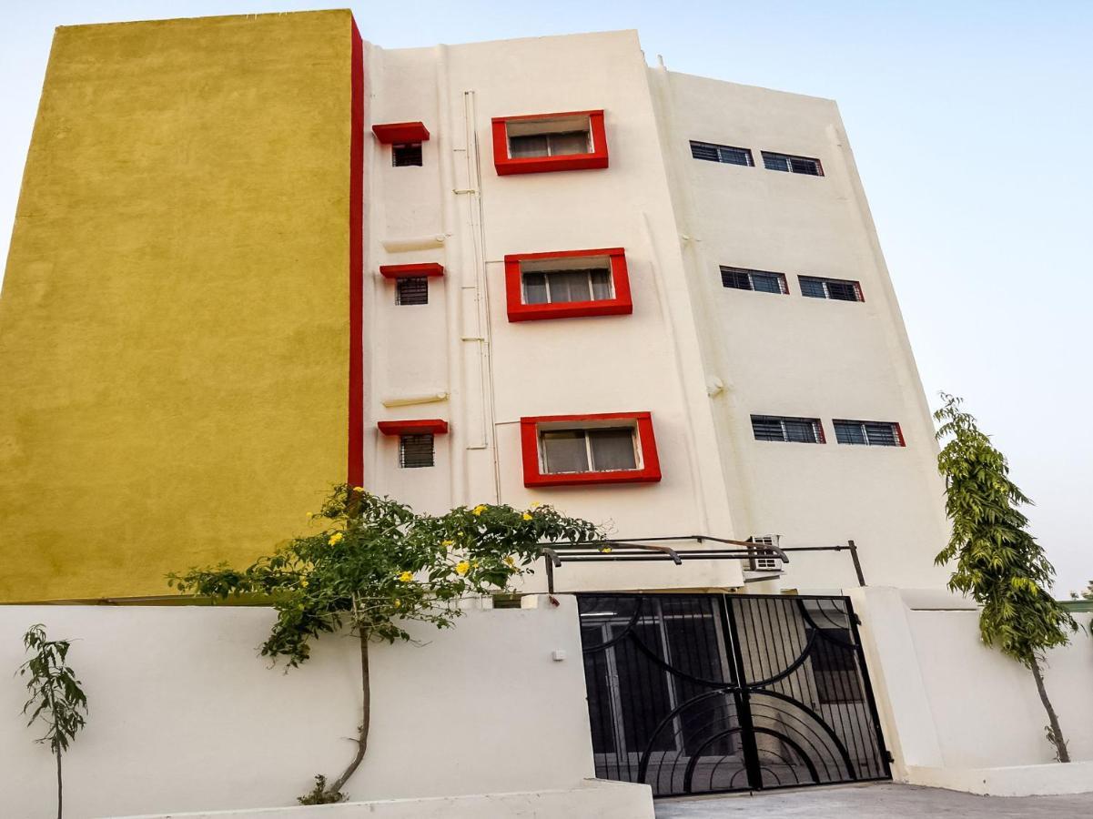 Oyo 74116 Hotel Feel Good Purí Exteriér fotografie