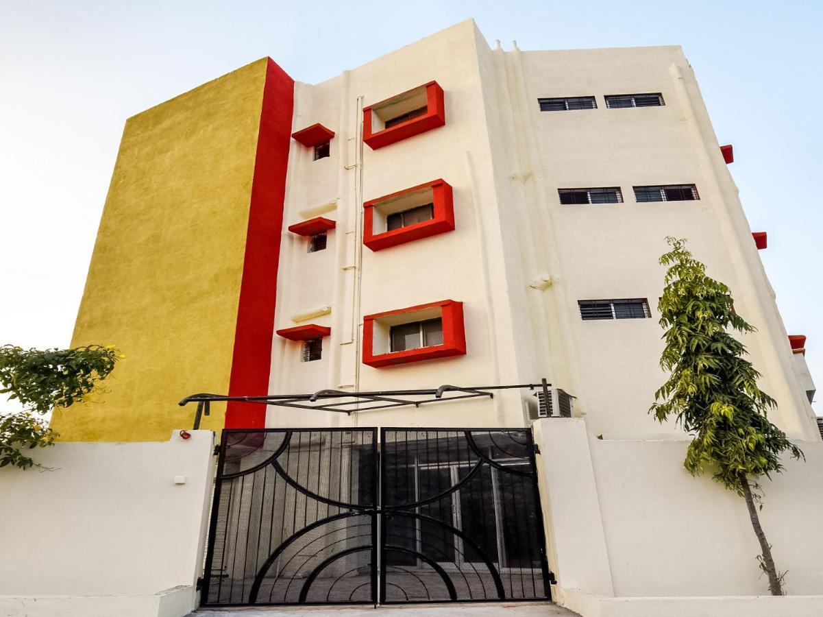 Oyo 74116 Hotel Feel Good Purí Exteriér fotografie